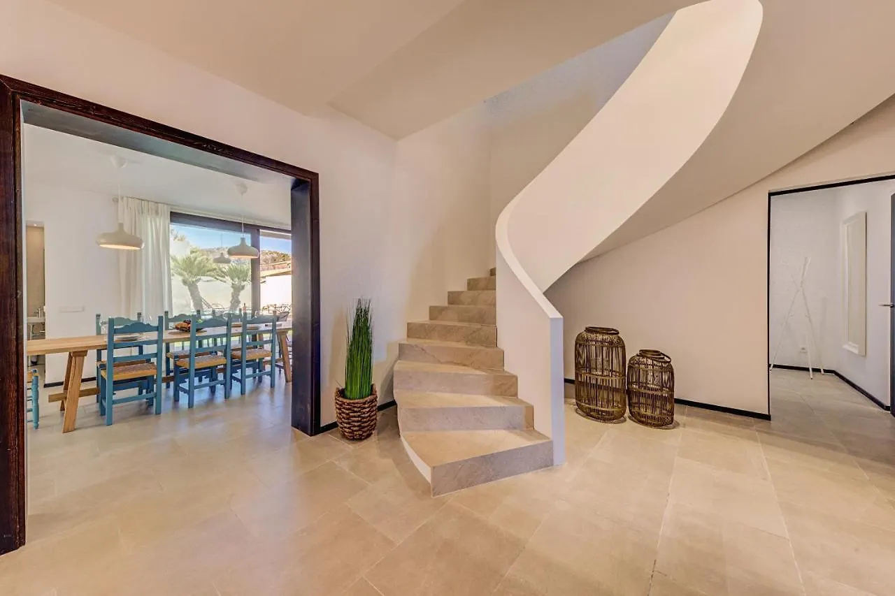 Stunning Waterfront Property Villa Can Silver Unique Puerto Pollensa Villa Newly Converted Stylish House  بورت دي بوينسا